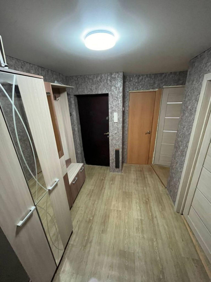 4-комн квартира Ленина пр-кт, 96