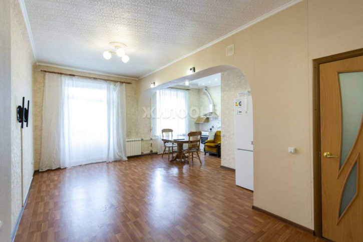 2-комн квартира Строителей проспект, д.37
