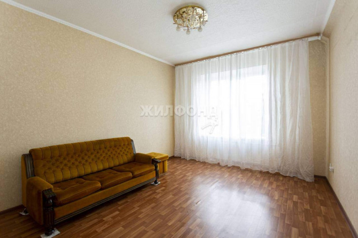 2-комн квартира Строителей проспект, д.37