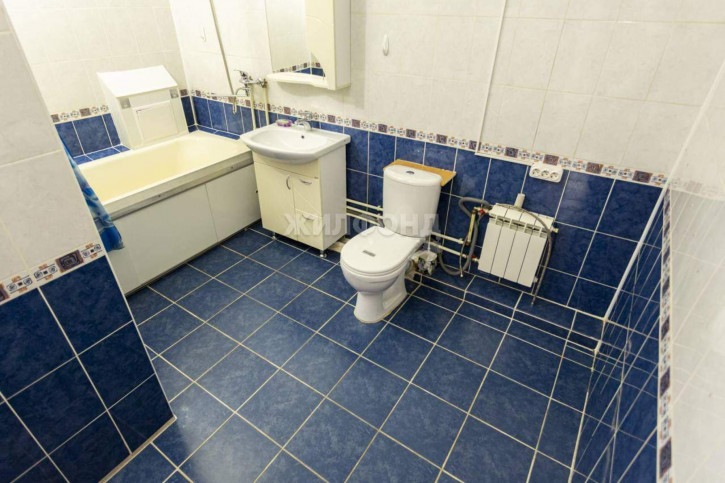 2-комн квартира Строителей проспект, д.37