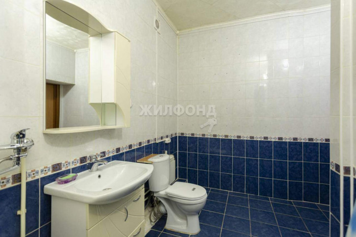 2-комн квартира Строителей проспект, д.37