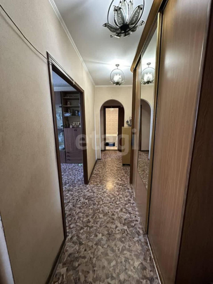 3-комн квартира Пензенская, 57