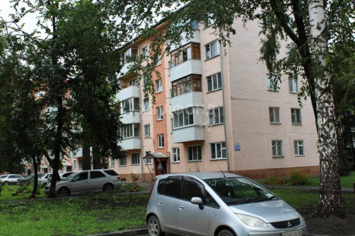 3-комн квартира Петухова, 108
