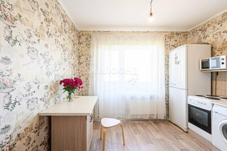 3-комн квартира Добролюбова, 162/1