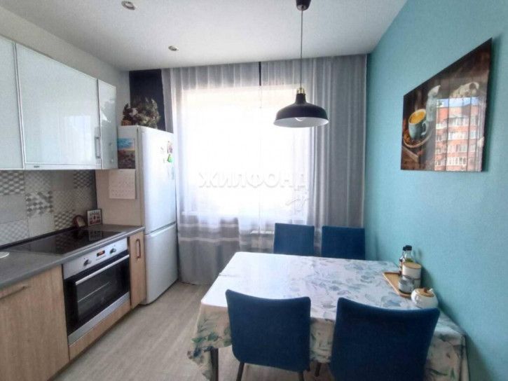 4-комн квартира Кропоткина, 261