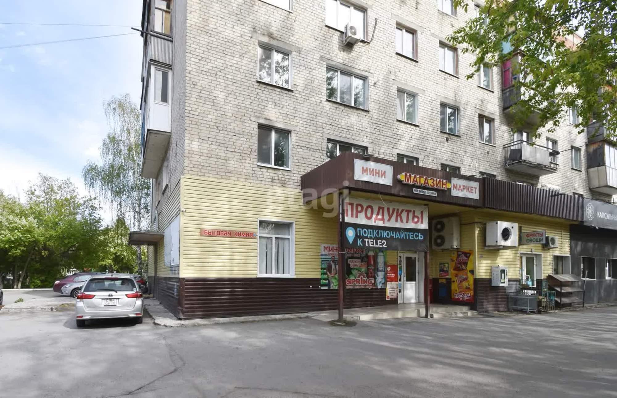 Купить торговое помещение за 16 000 000 рублей на Барнаульская 40/4