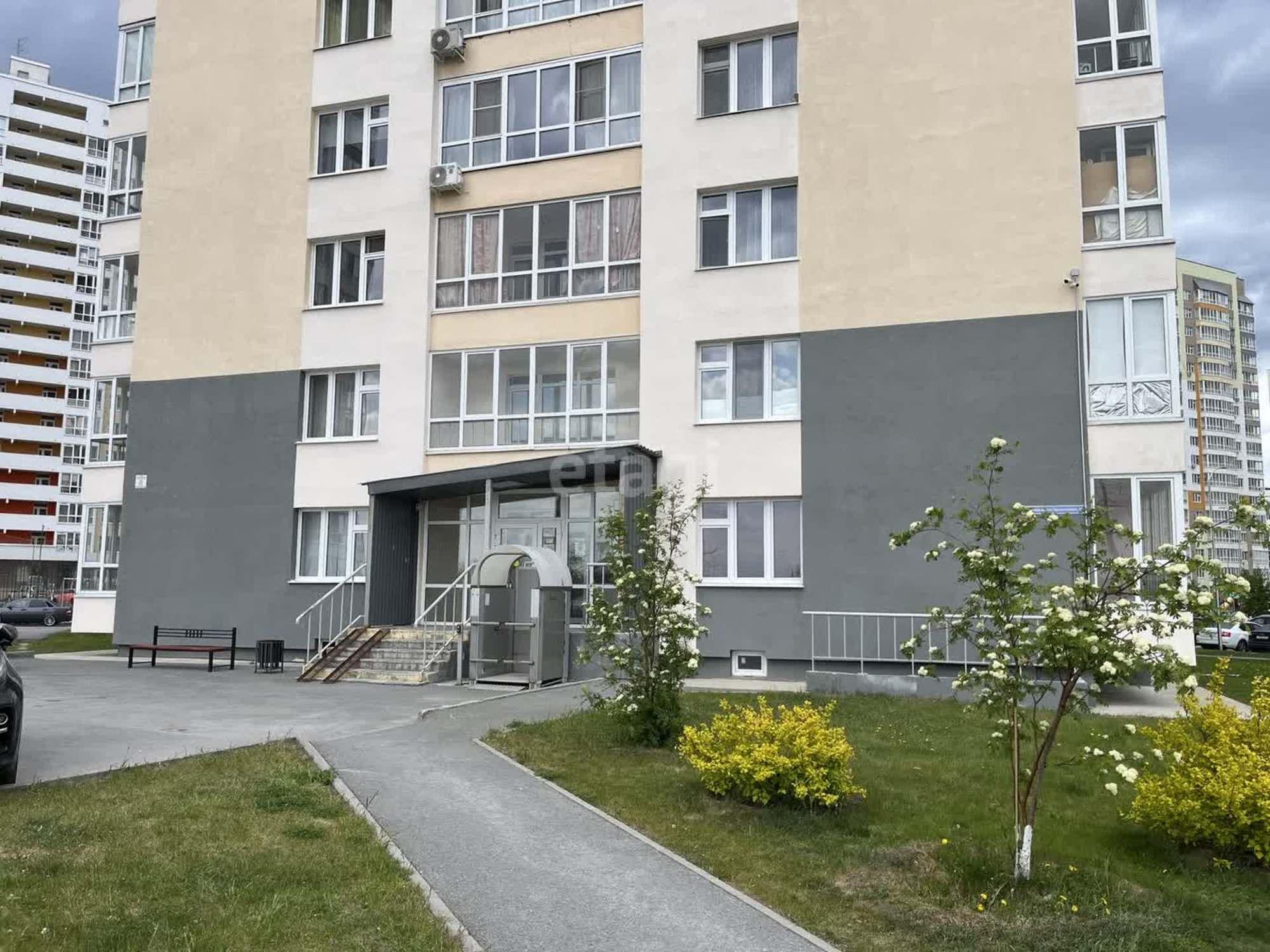 Сдать торговое помещение за 125 000 рублей на Александра Протозанова 18/3