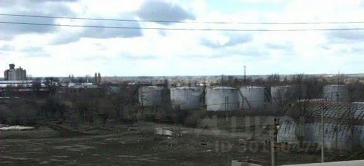 Склад Зимовники п., Железнодорожная,97