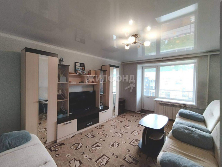 2-комн квартира Поспелова улица, д.33