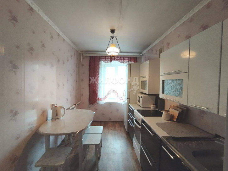 2-комн квартира Поспелова улица, д.33