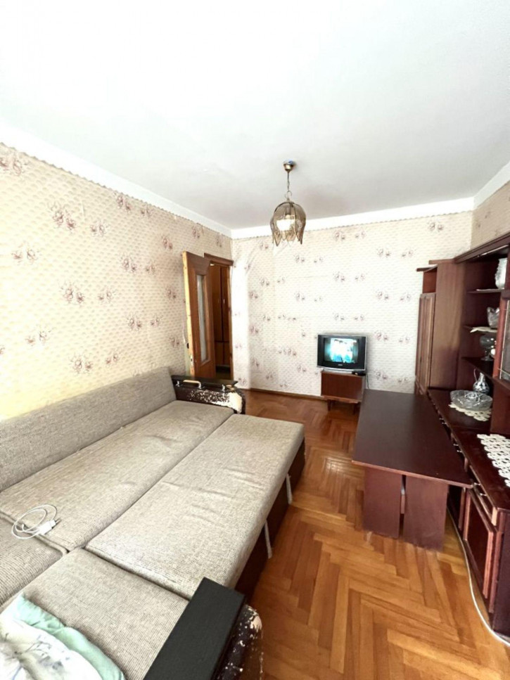 2-комн квартира Долина Роз ул, 10