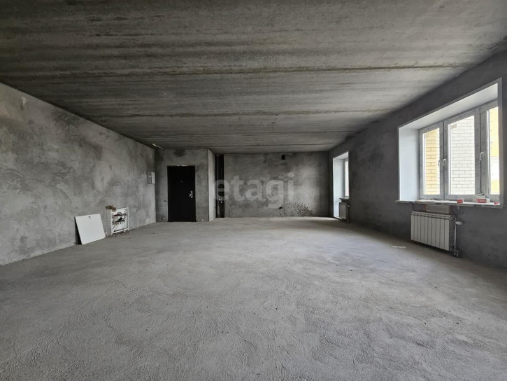 3-комн квартира 5 Армии, 14
