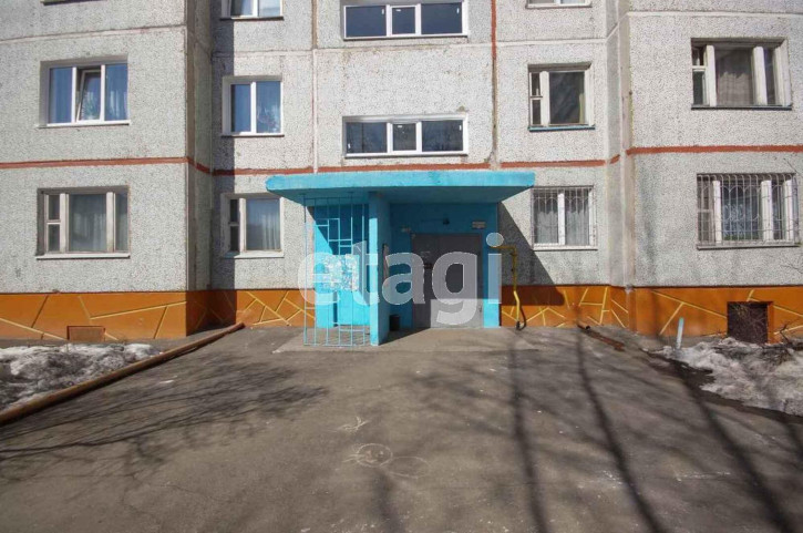 3-комн квартира Дмитриева, 2/4