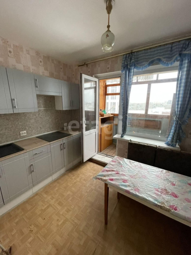 3-комн квартира Викулова, 55
