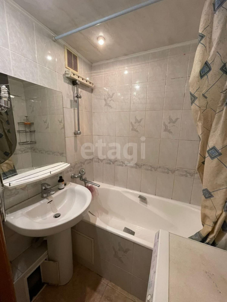 3-комн квартира Викулова, 55