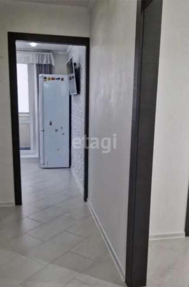 2-комн квартира Пермякова, 72