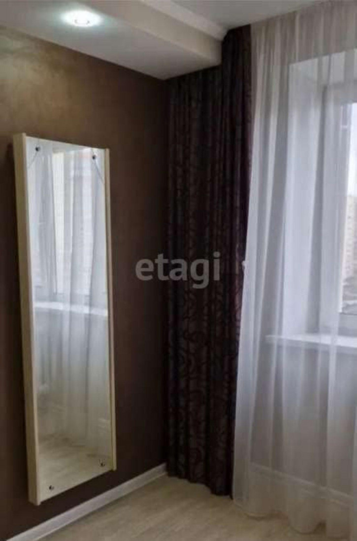 2-комн квартира Пермякова, 72