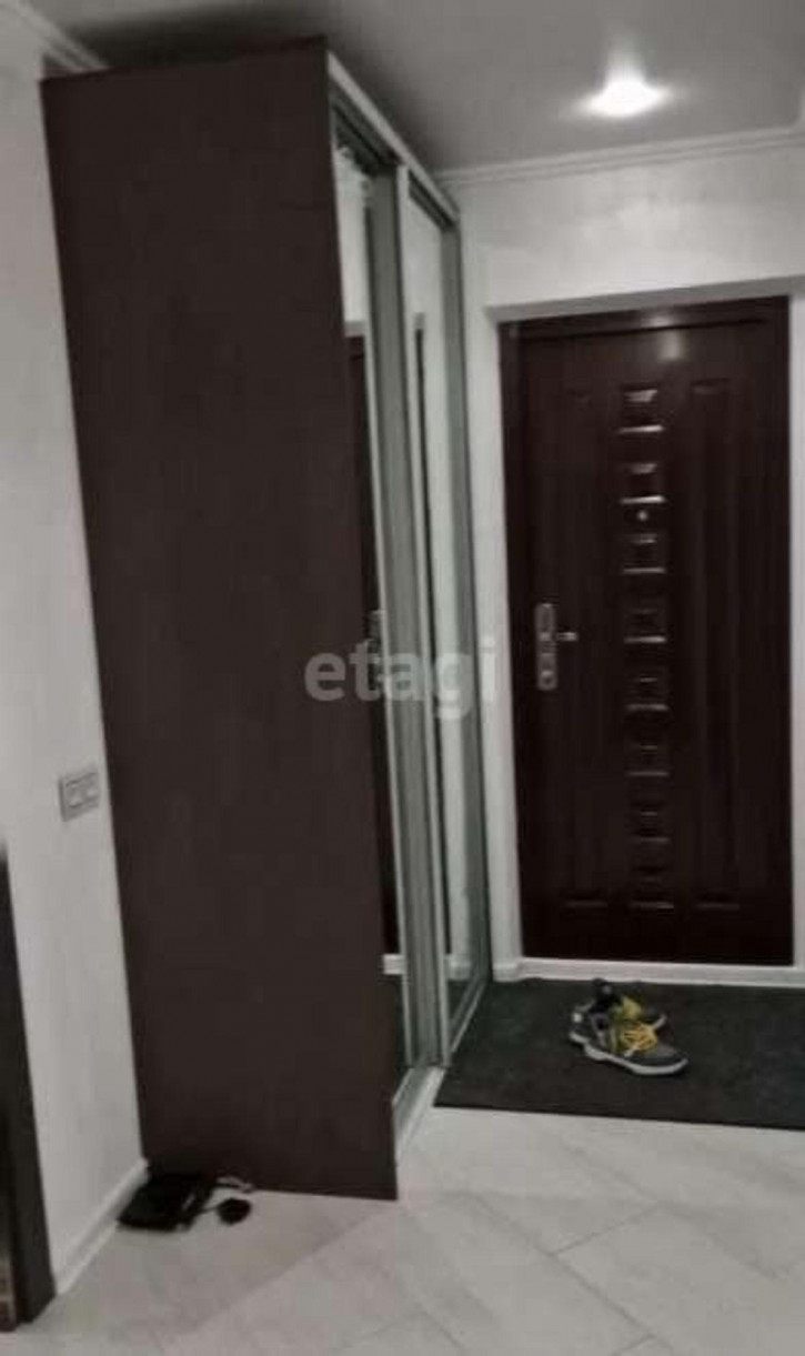 2-комн квартира Пермякова, 72