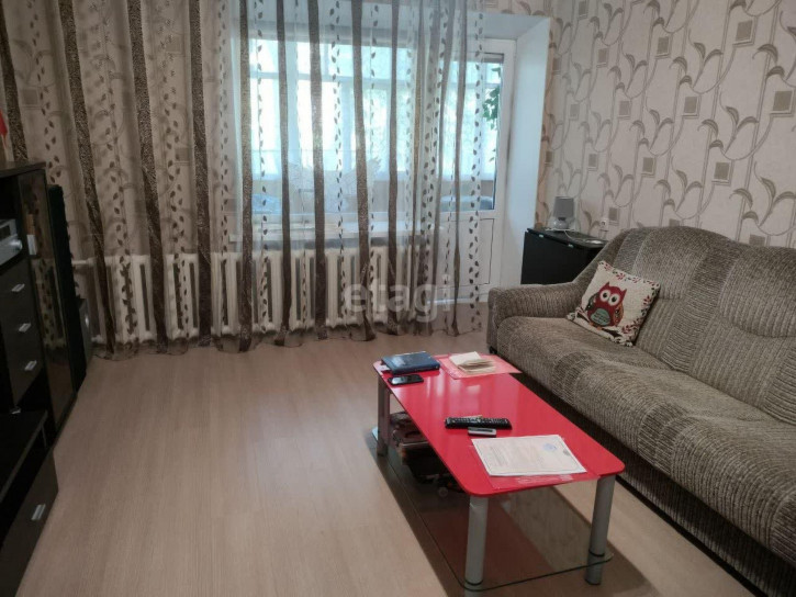 3-комн квартира Мельникайте, 48а