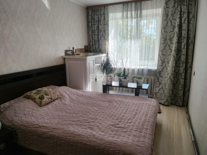 3-комн квартира Мельникайте, 48а