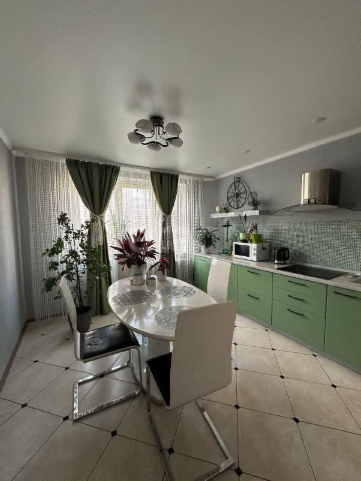 2-комн квартира Пермякова, 74/2