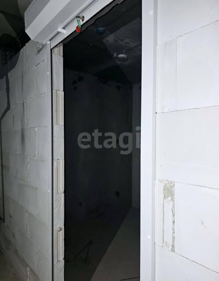 Склад Сергея Джанбровского 17
