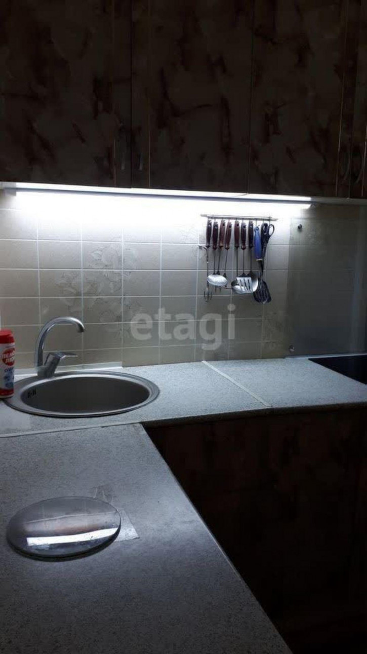 2-комн квартира Островского, 3