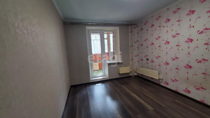 3-комн квартира Монтажников, 17