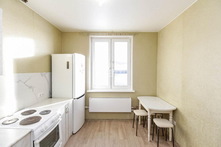 2-комн квартира Западносибирская, 30