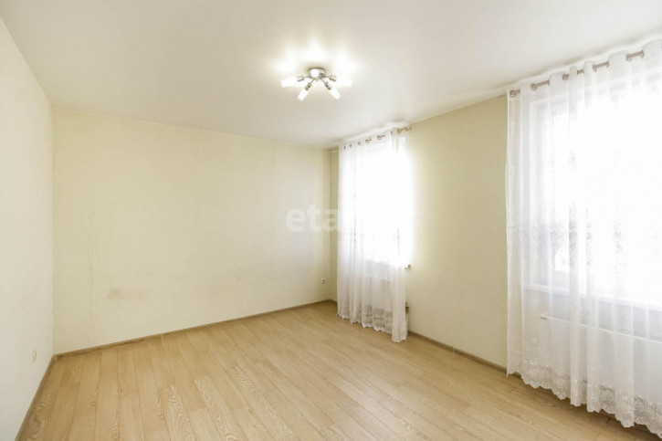 2-комн квартира Западносибирская, 30