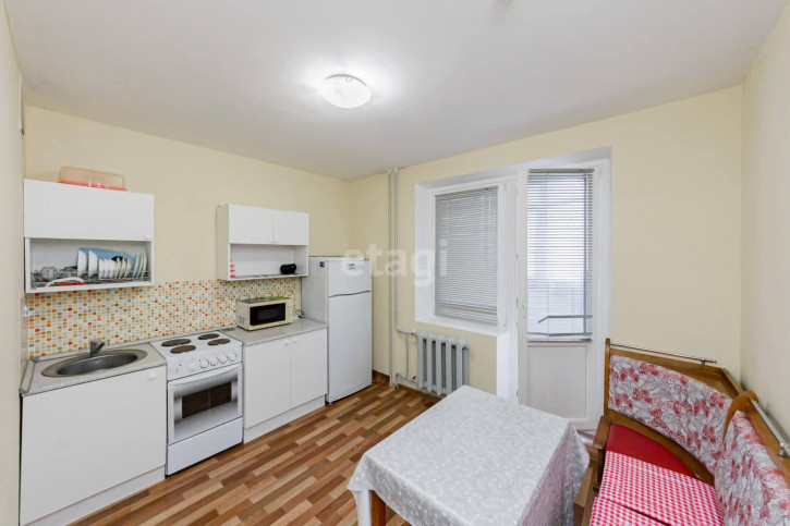 2-комн квартира Монтажников, 41