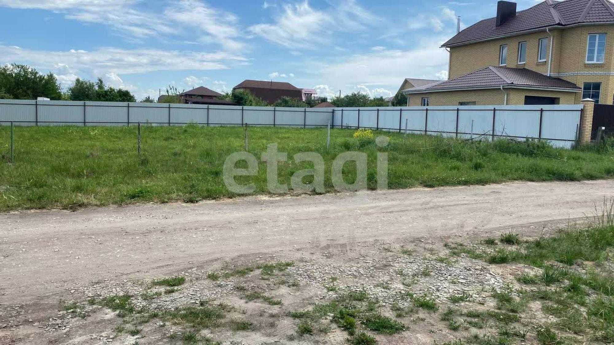Купить дачу, дом, коттедж за 10 300 000 рублей на Центральная улица