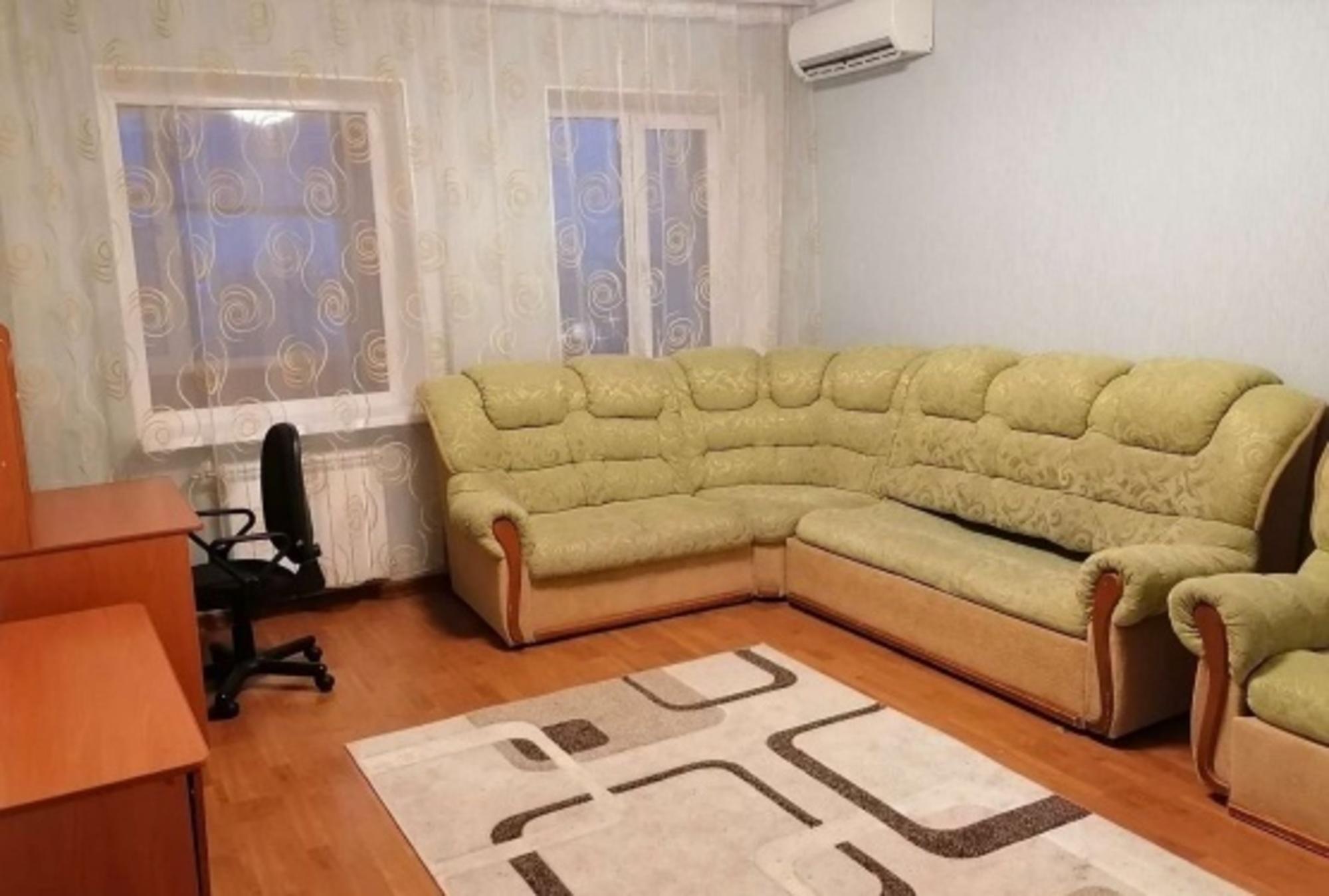 Сдать квартиру за 22 000 рублей на Революционная улица, 128