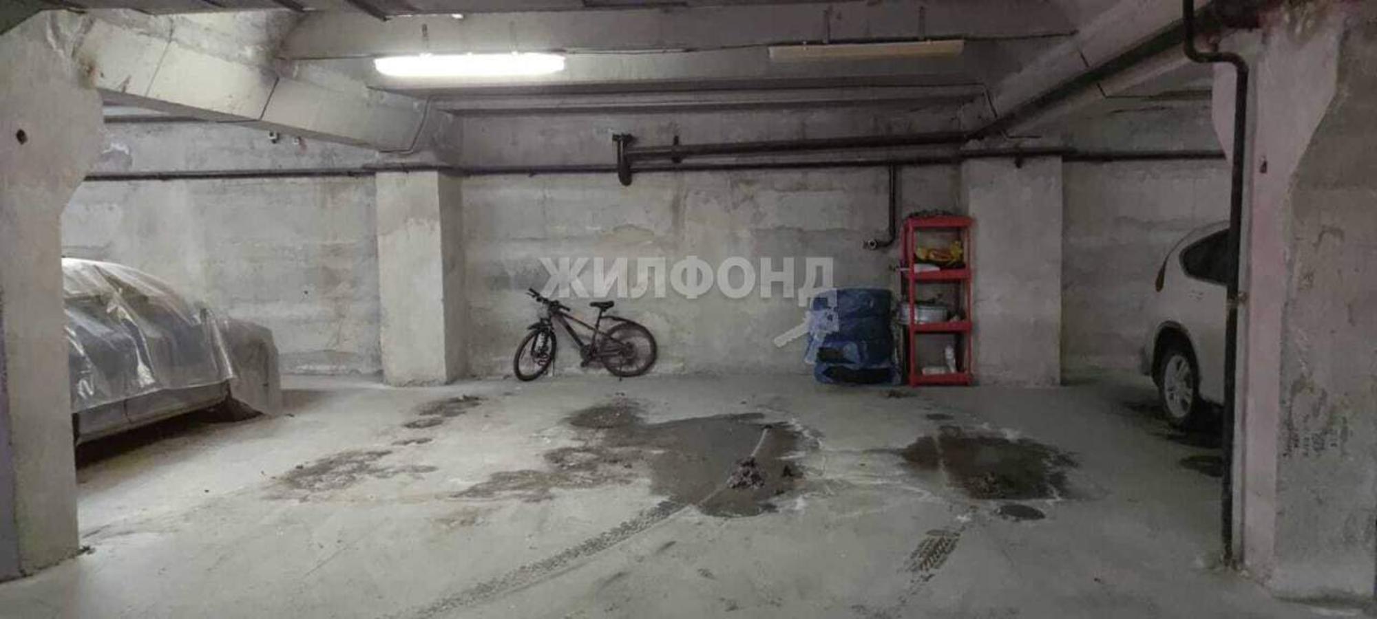 Купить гараж, место в паркинге за 1 100 000 рублей на Жуковского улица, д.108