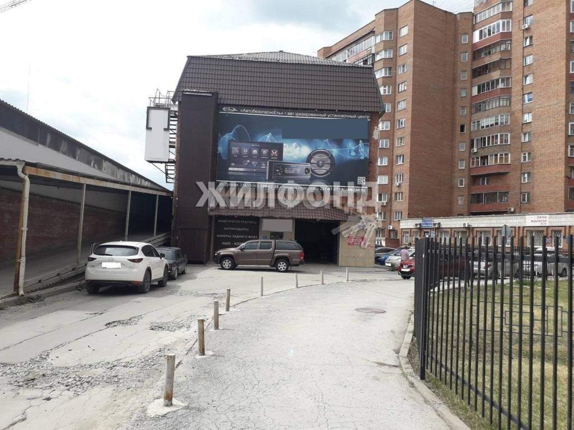 Купить гараж, место в паркинге за 1 600 000 рублей на Дачная улица, д.21/6