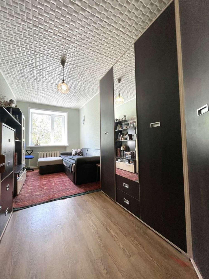2-комн квартира Авроры улица, 110кА