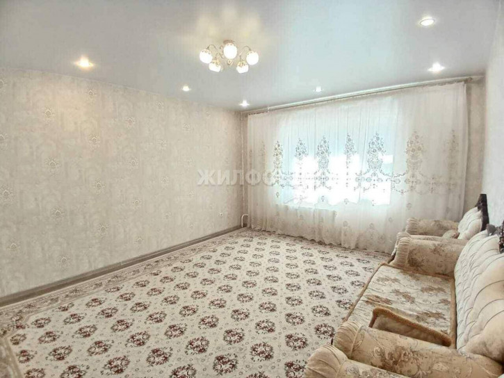 4-комн квартира Виктора Уса улица, д.7/1