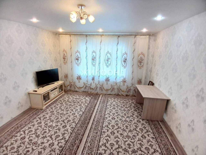 4-комн квартира Виктора Уса улица, д.7/1