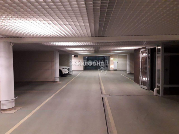Гараж/парковка Плановая улица, д.60