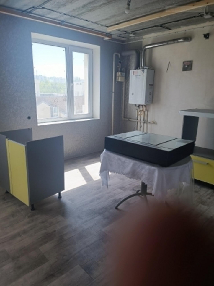 2-комн квартира Мира улица, 85