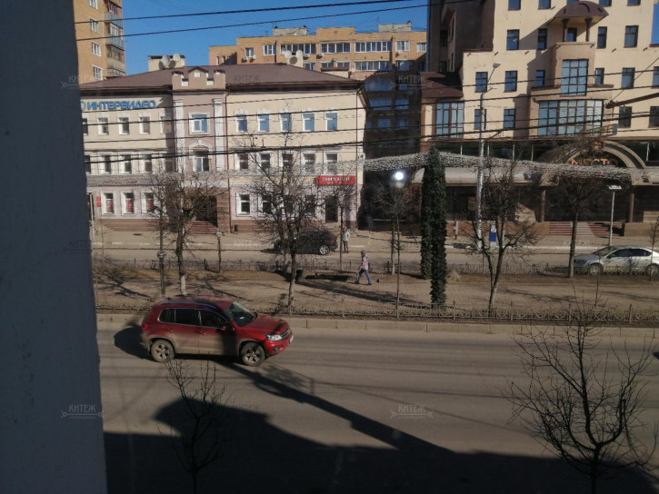 3-комн квартира Кирова улица,96