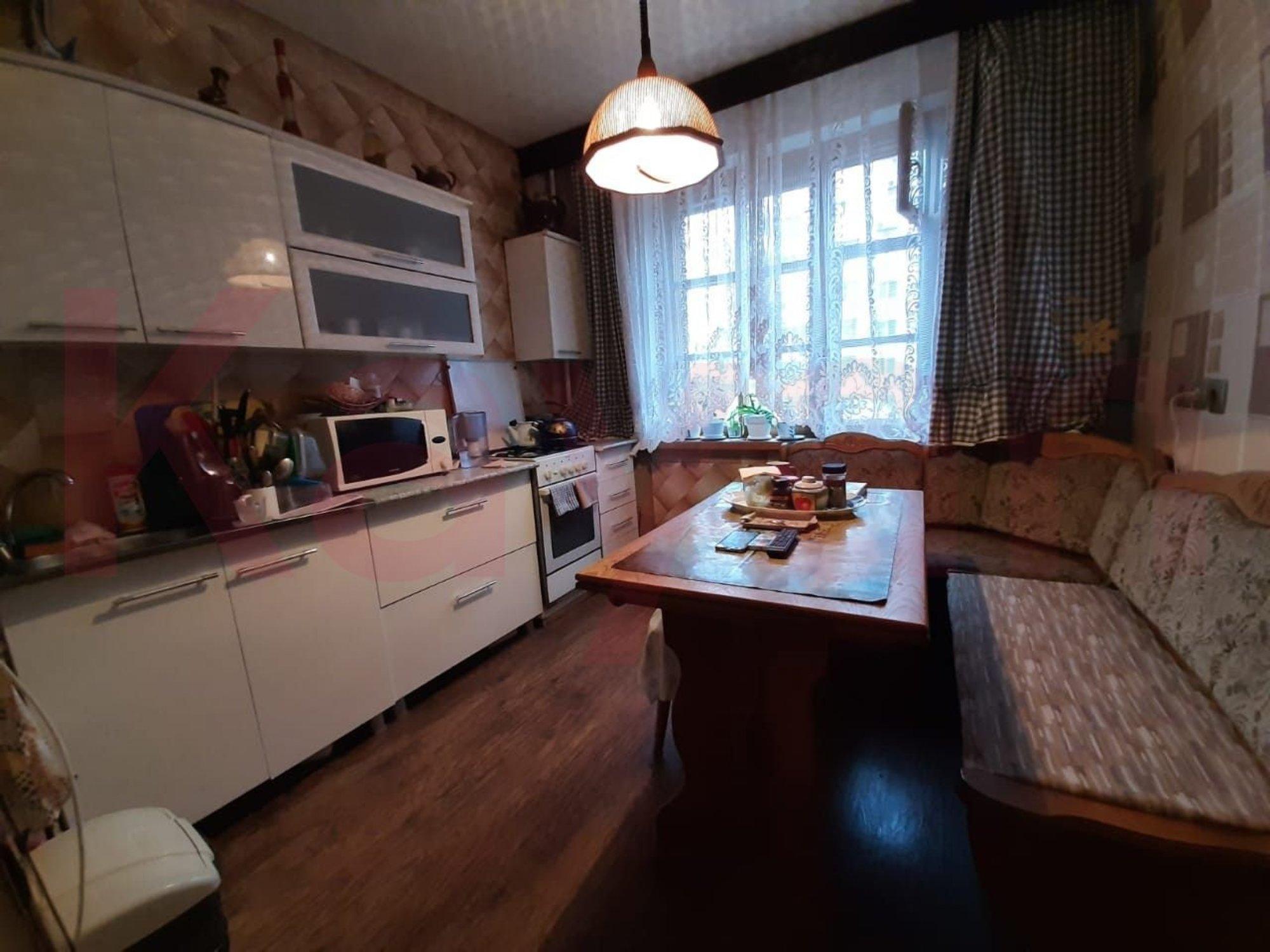 Купить квартиру за 10 200 000 рублей на Им Адмирала Серебрякова наб.