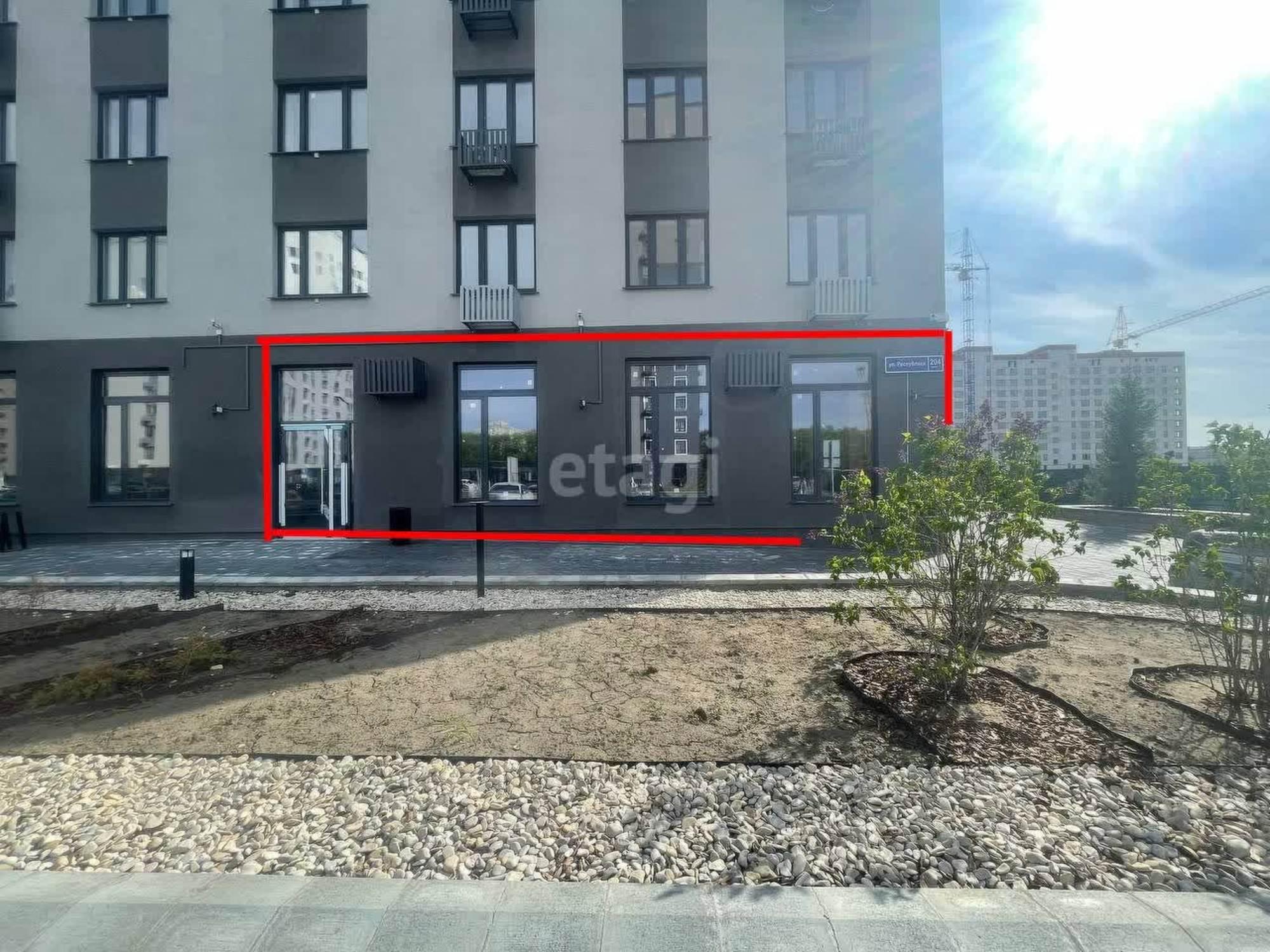 Сдать торговое помещение за 130 000 рублей на Республики 204/7
