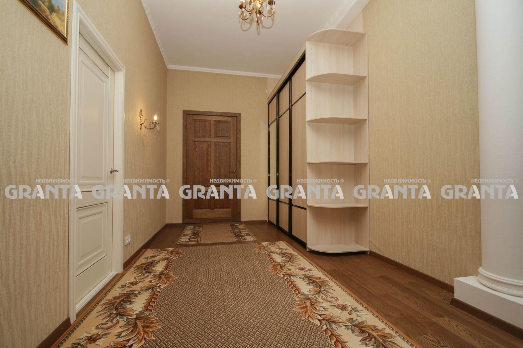 Купить дачу, дом, коттедж за 14 500 000 рублей на ул. Шукшина, 21