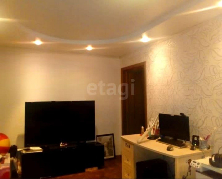 3-комн квартира улица Щетинина, 6