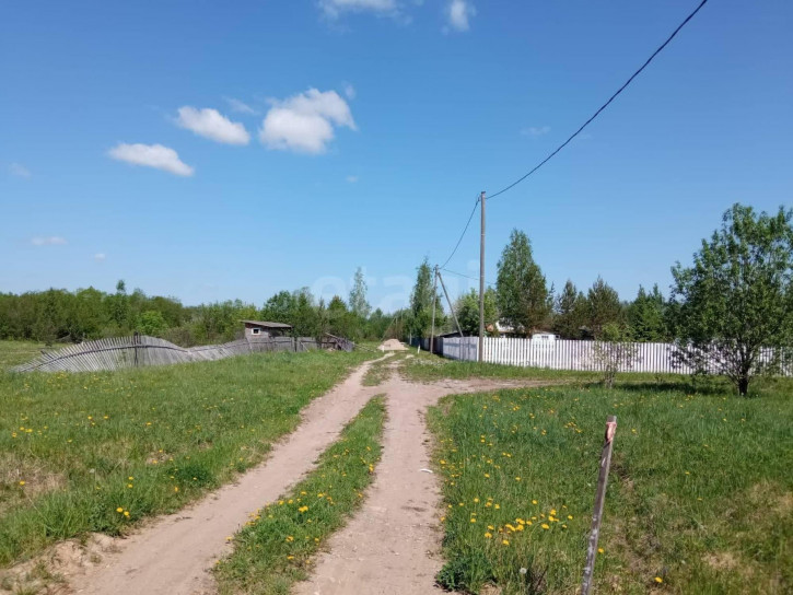 Земельный участок ,