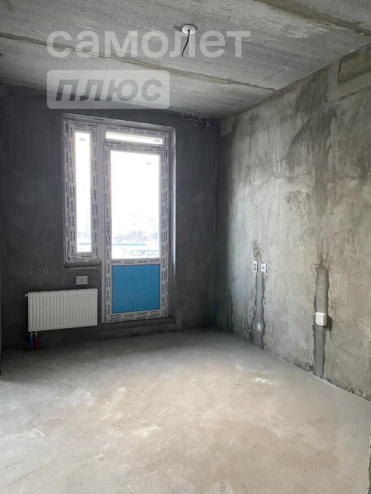 3-комн квартира в новом доме ул Героев космоса, 9