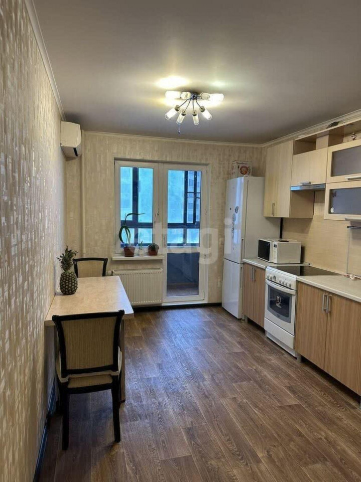 2-комн квартира Эрвье, 26