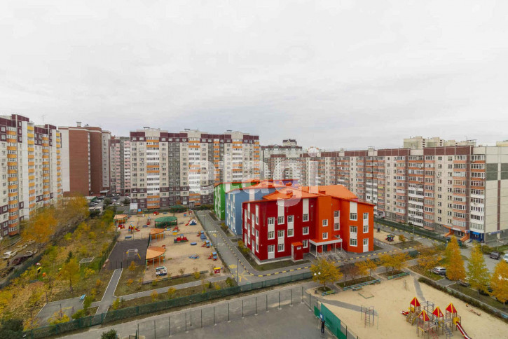3-комн квартира Пермякова, 88