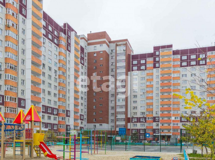 3-комн квартира Пермякова, 88